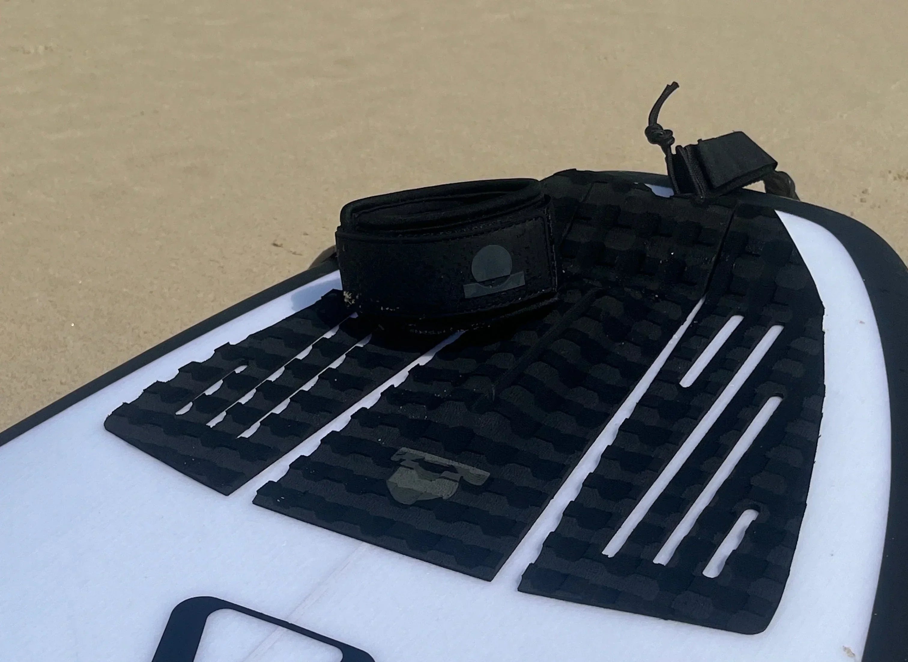 Surf Hardware and Accessories Selection Guide - Summer vibes