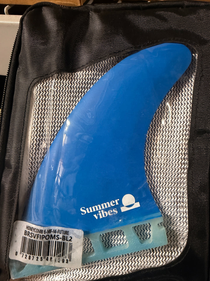 Summer vibes Power Thruster Lite Core blue fins fitted to a Future fin box