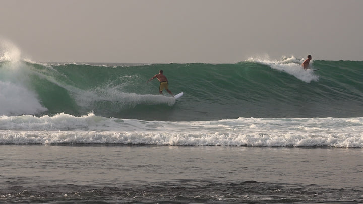 Summer vibes Discus Egg Round Tail Surfboard - White Blue