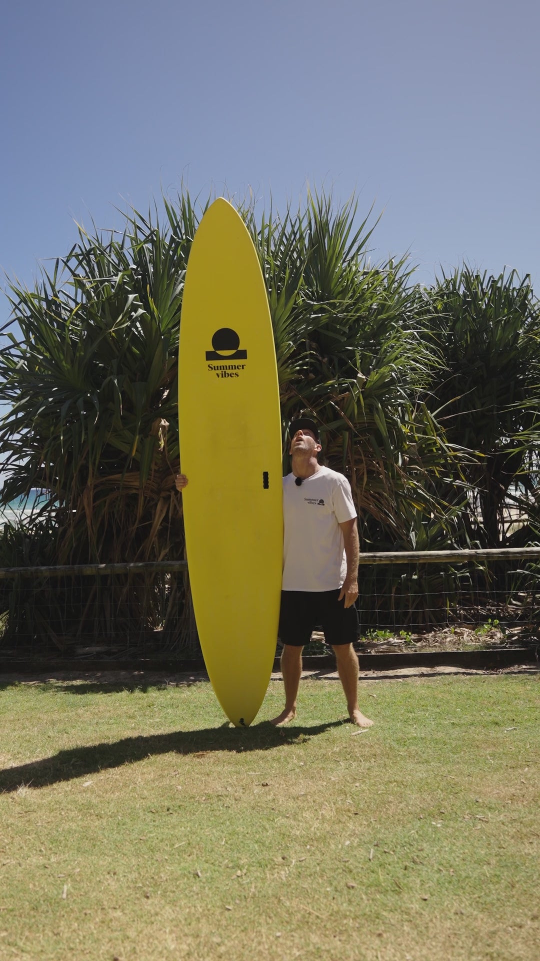 Glider 10’0 softboard — walk-around video: deck, underside, nose, fin and fin box