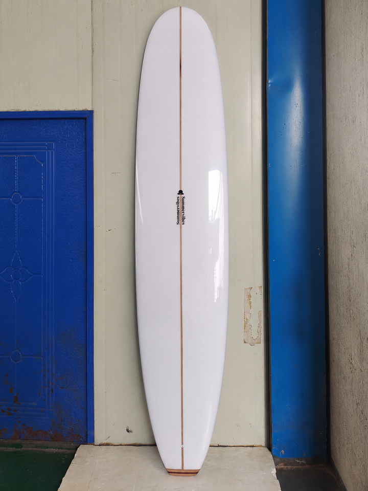 Summer vibes Classic Noserider White/Wood Gloss surfboard, full deck with wood stringer and timber tail block